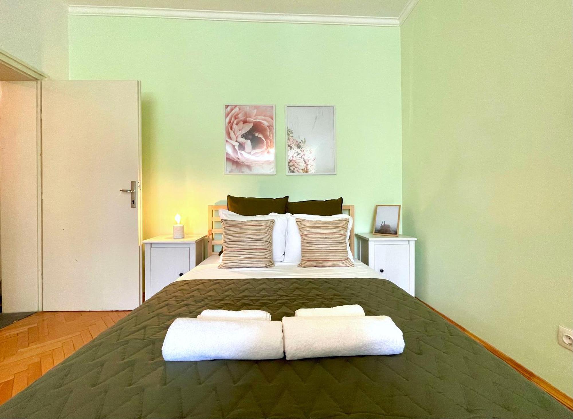 Bohemian Bright & Calm 2Br - Top Center - Private Balcony Szófia Kültér fotó