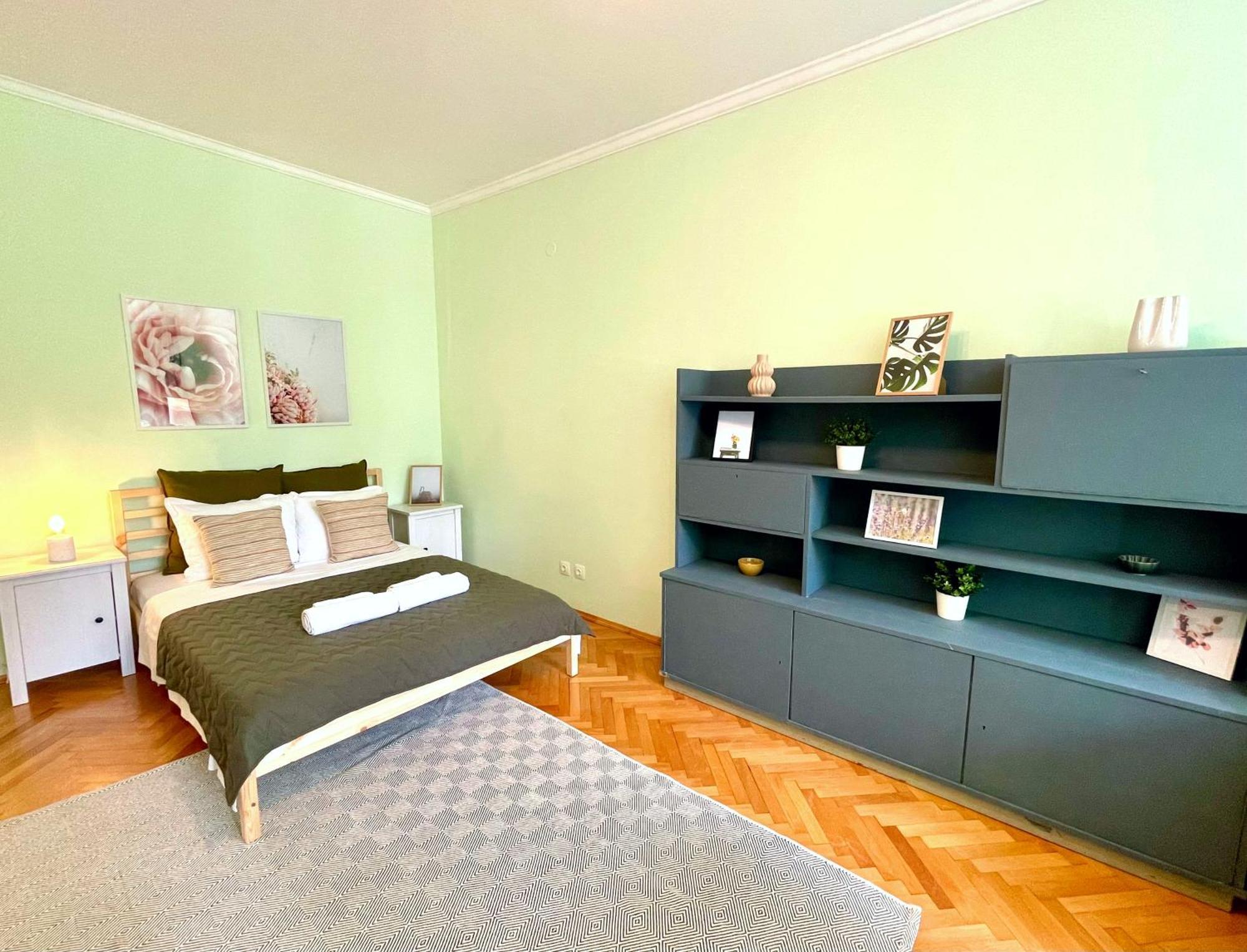 Bohemian Bright & Calm 2Br - Top Center - Private Balcony Szófia Kültér fotó